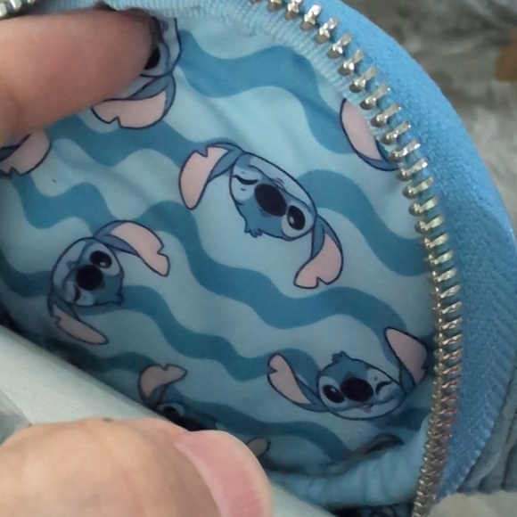 Loungefly Blue Figural Stitch Wristlet Coin Purse Bag NWT - Picture 11 of 11